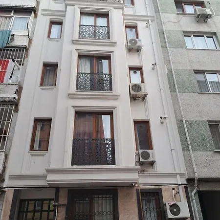 Apartment 4,e Aksemsettin Mh Sari Abdullah Efendi Sk 11 N 1,2,3 Istanbul