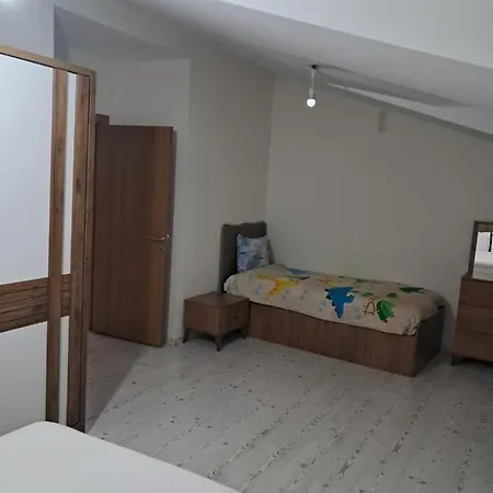 4,e Aksemsettin Mh Sari Abdullah Efendi Sk 11 N 1,2,3 * Istanbul