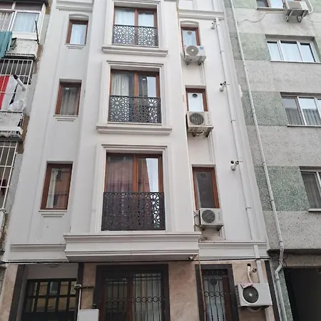 4,e Aksemsettin Mh Sari Abdullah Efendi Sk 11 N 1,2,3 Apartment *