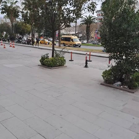 Apartment 4,e Aksemsettin Mh Sari Abdullah Efendi Sk 11 N 1,2,3 Istanbul