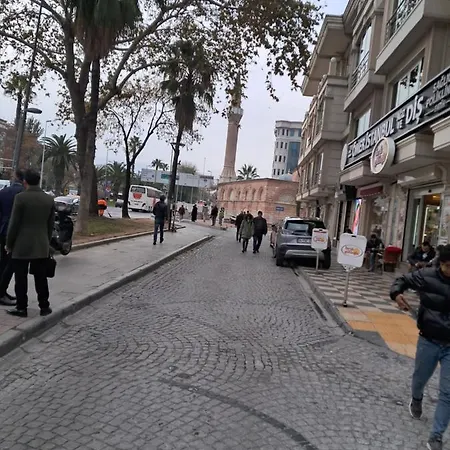 4,e Aksemsettin Mh Sari Abdullah Efendi Sk 11 N 1,2,3 Apartment