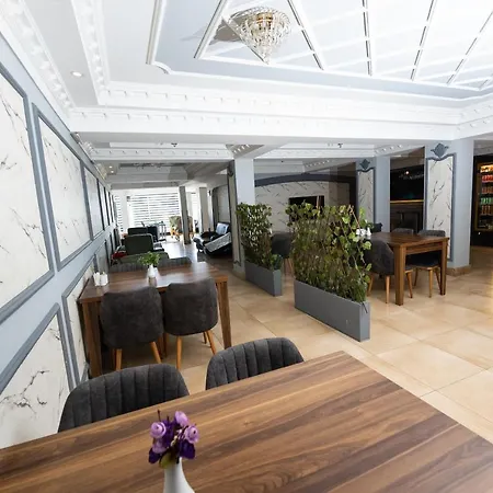 Panorama Hotel 3*