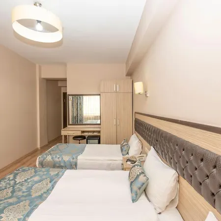 Tugra Hotel 3*