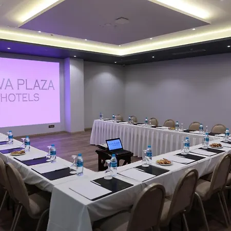 מלון Nova Plaza Crystal & 4*