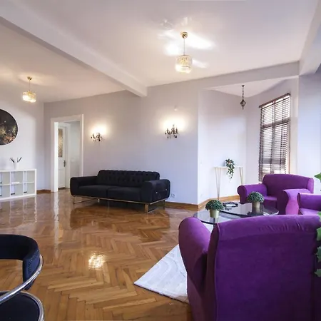 Gorgeous Flat Near Osmanbey Metro Station Istanbul