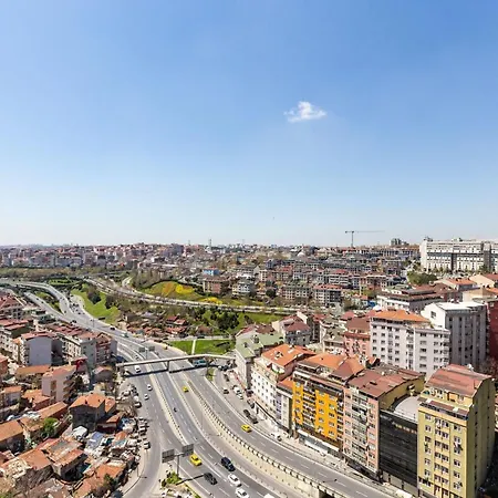 Apartment Cozy Flat With View And Balcony In Sisli Istanbul
