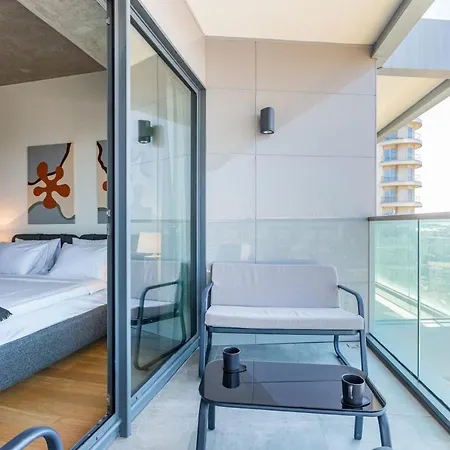 Cozy Flat With View And Balcony In Sisli Apartment *