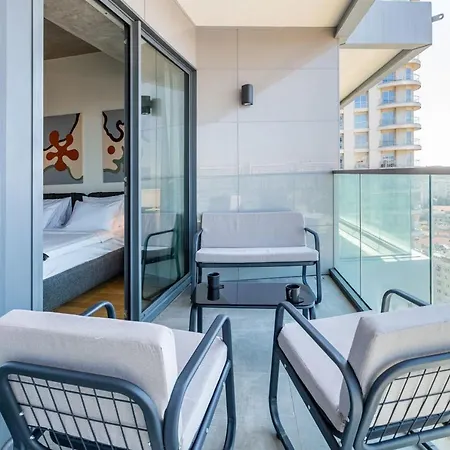 Cozy Flat With View And Balcony In Sisli Istanbul