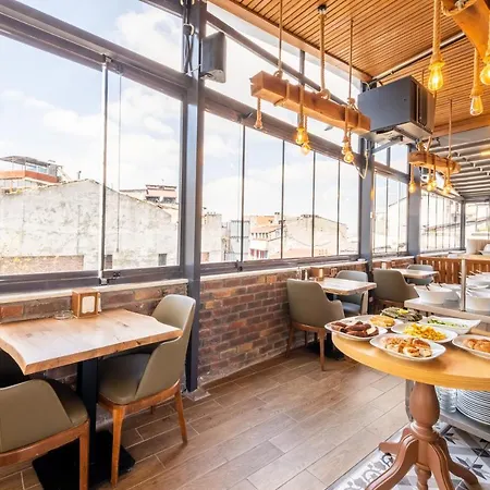 Balo Istanbul