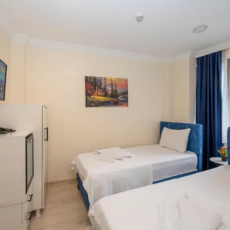 Hotel Grand *