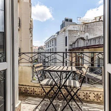 Gorgeous Flat Near Osmanbey Metro Station Istanbul