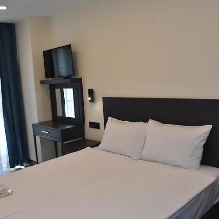 Hotel Shishly Palace 3*