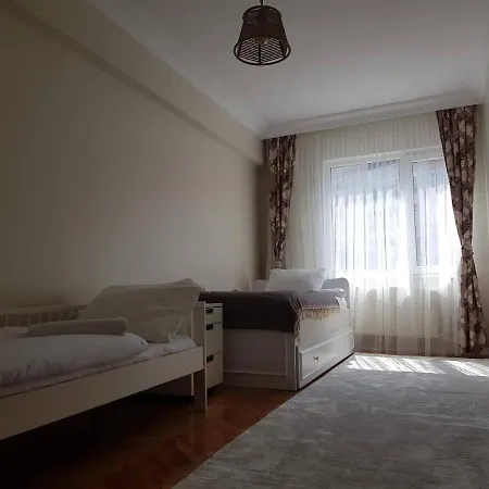 Apartment 5 Minutes To Subway