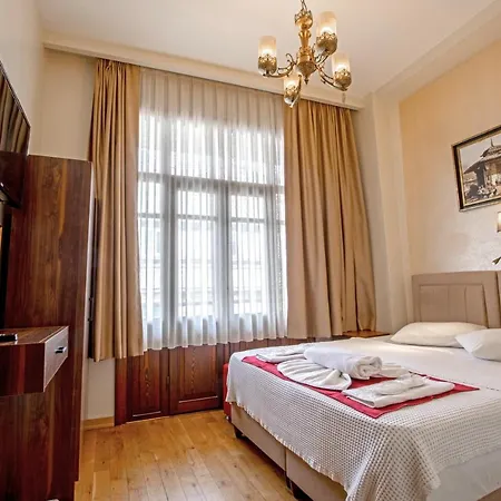 Nan Hotel *