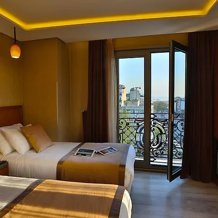 Corner Laleli Hotell 3*