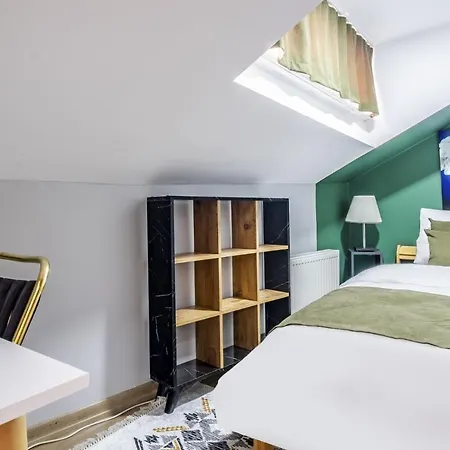 Апартаменты Centrally Located Flat With Balcony In Uskudar *