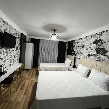 Star Hotel *