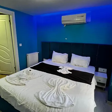 Moon Blue Aparthotel *