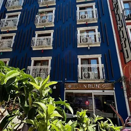 Moon Blue Aparthotel *