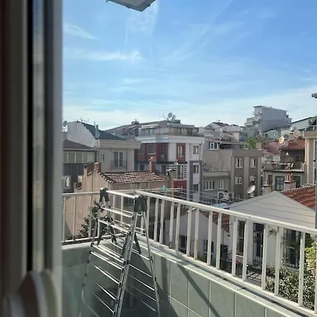 Apartment Spacious 2br Near Taksim