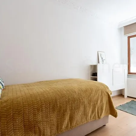 200m To Galataport 2br With Fast Wi-fi *
