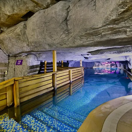Amethyst Hotel 4*