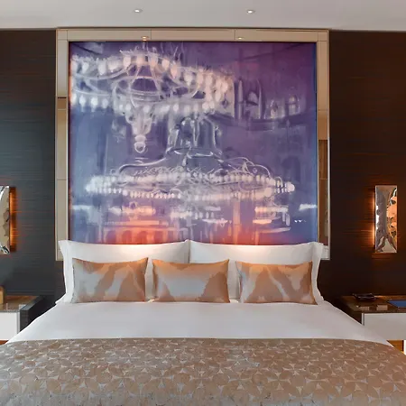 Raffles Hotel 5*