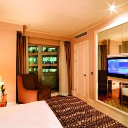 Titanic City Taksim Hotel