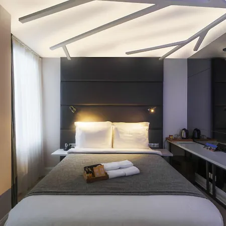 The Purl Hotel