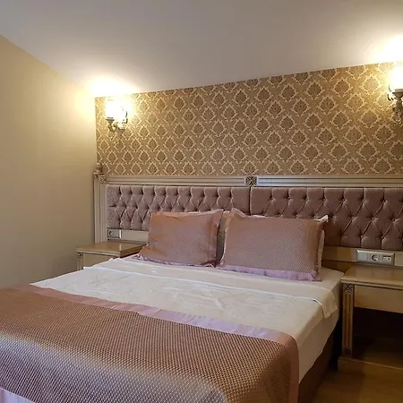 Apple Tree Hotel