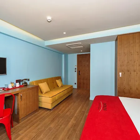 Taksim Nis - Istiklal Street Hotel 3*