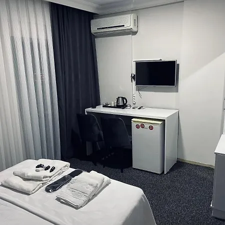 Aparthotel Moon Light *