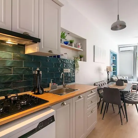 شقة Renewed&charming 3br Flat In The Heart Of The اسطنبول