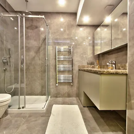 New Build With Modern Amenities And Balcony Daire *