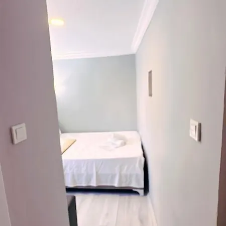 Taksim Centre 2*