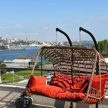 Apartment Waterfront Tiny House Bosphorus With Exceptional Terrace *