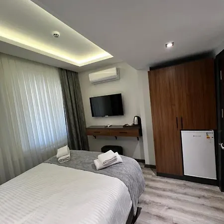 Golden Stone Hotel 3*