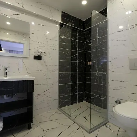 Cevvo Hotel *