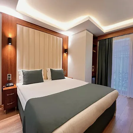 Black Tulip Hotel