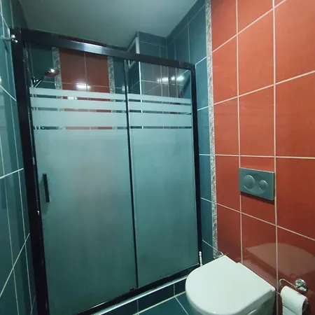 Yolo Hostel