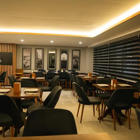 Cip & - Bakirkoey Center 4*