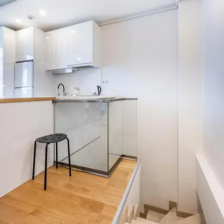 公寓 Modern Cozy Duplex In Great Location Center