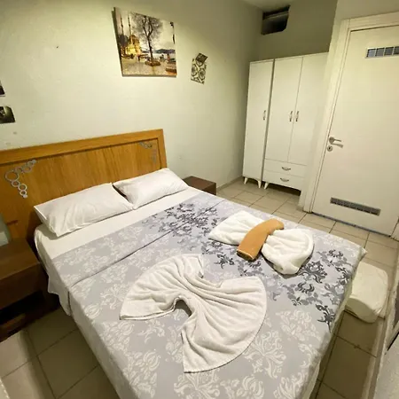 Grand Bella Vista Hostel