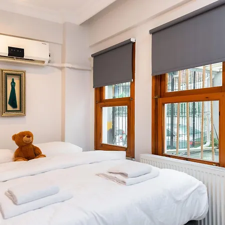 La Gardenia : 4br With Private Garden Istanbul