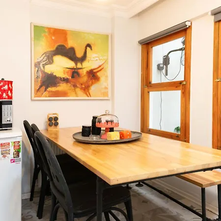 La Gardenia : 4br With Private Garden Villa