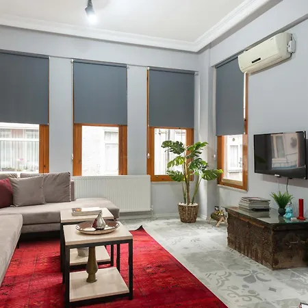 Villa La Gardenia : 4br With Private Garden Istanbul