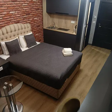 Nomad Hub Aparthotel