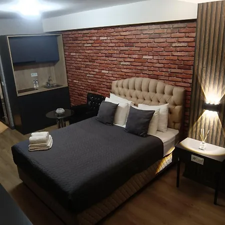 Aparthotel Nomad Hub 3*