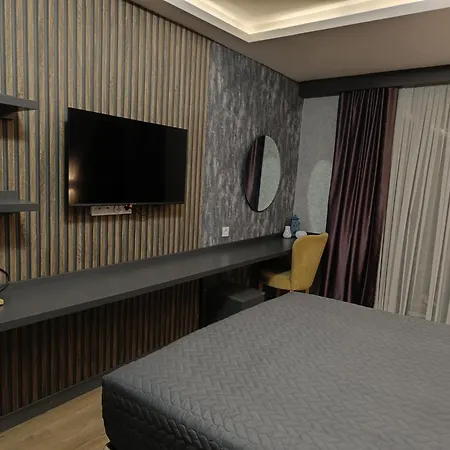 Aparthotel Nomad Hub 3*