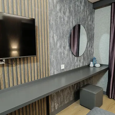 Aparthotel Nomad Hub 3*